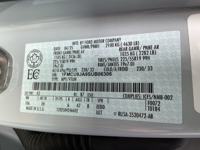 Certified 2025 Ford Escape Platinum AWD/4WD image 25