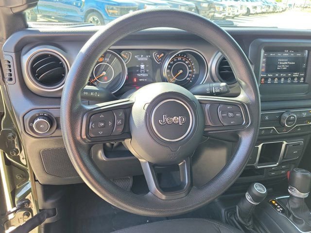 Used 2022 Jeep Wrangler Sport image 15