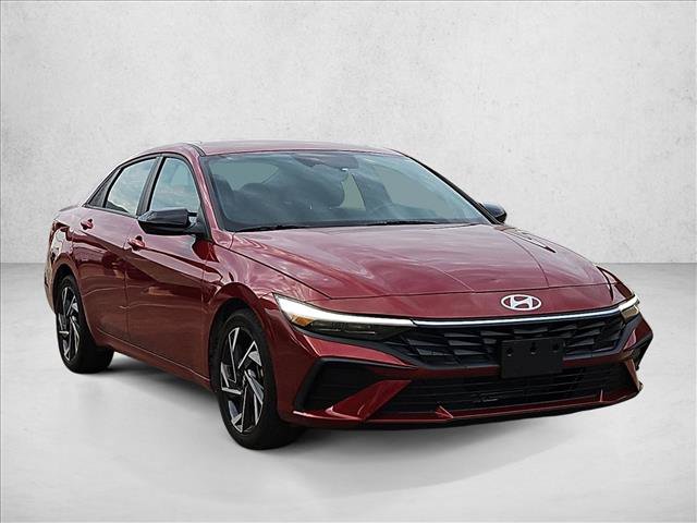 Used 2025 Hyundai Elantra Sport FWD image 3