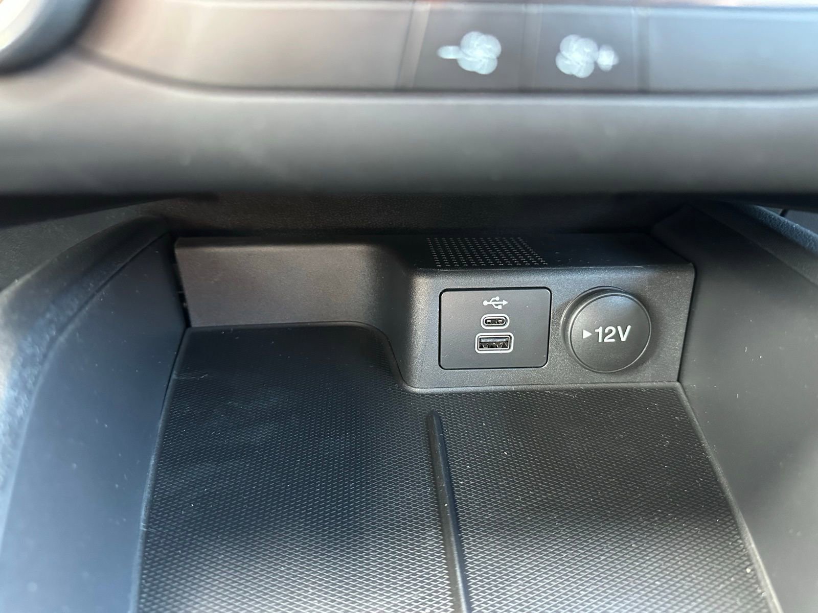 Certified 2025 Ford Escape ST-Line w/ Equipment Group 301A FWD image 23