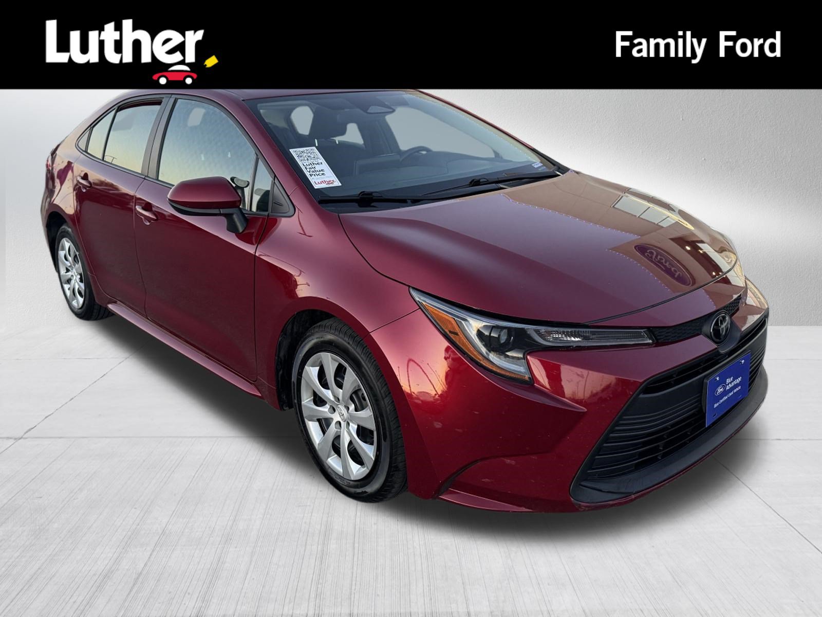 Used 2025 Toyota Corolla LE FWD image 1