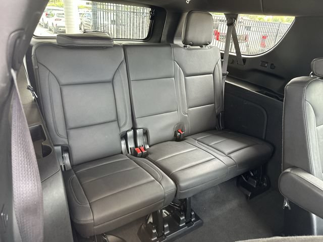 Used 2024 Chevrolet Suburban LT w/ Luxury Package AWD/4WD image 25