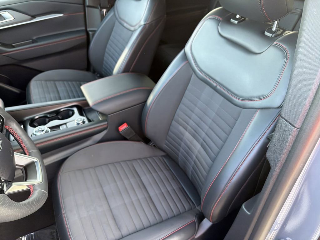 Certified 2025 Ford Explorer ST-Line w/ Premium Package image 20