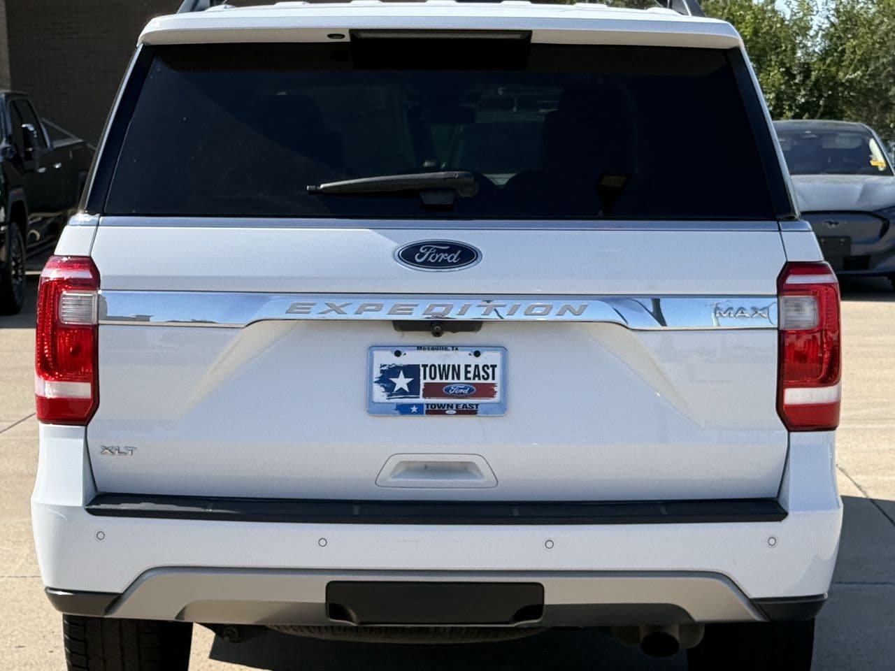 Certified 2020 Ford Expedition Max XLT w/ Equipment Group 202A RWD image 6
