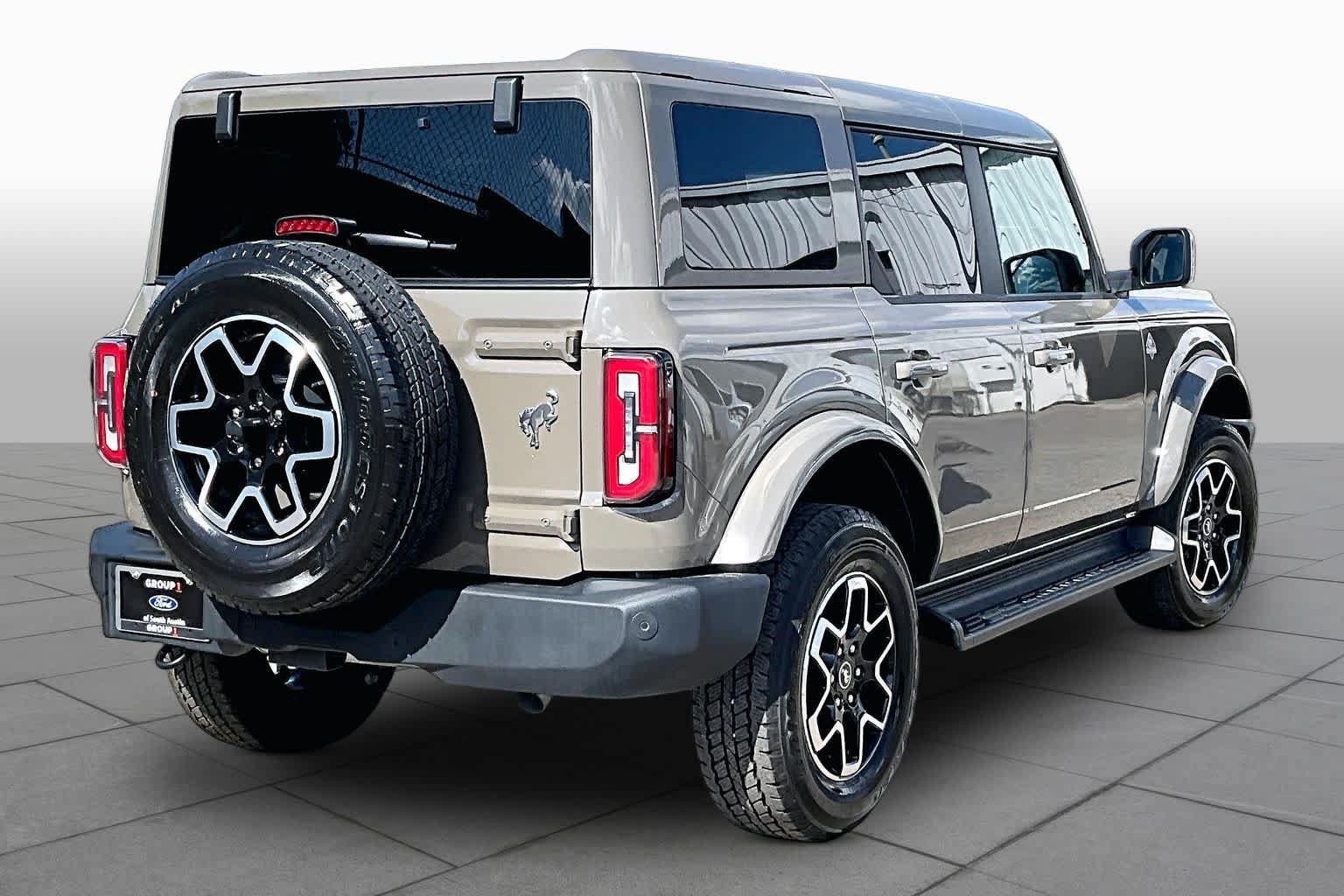 Certified 2025 Ford Bronco Outer Banks AWD/4WD image 7