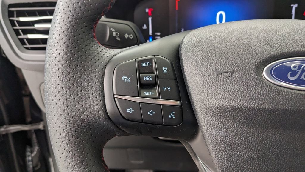 Certified 2023 Ford Escape ST-Line w/ Tech Pack #1 image 31