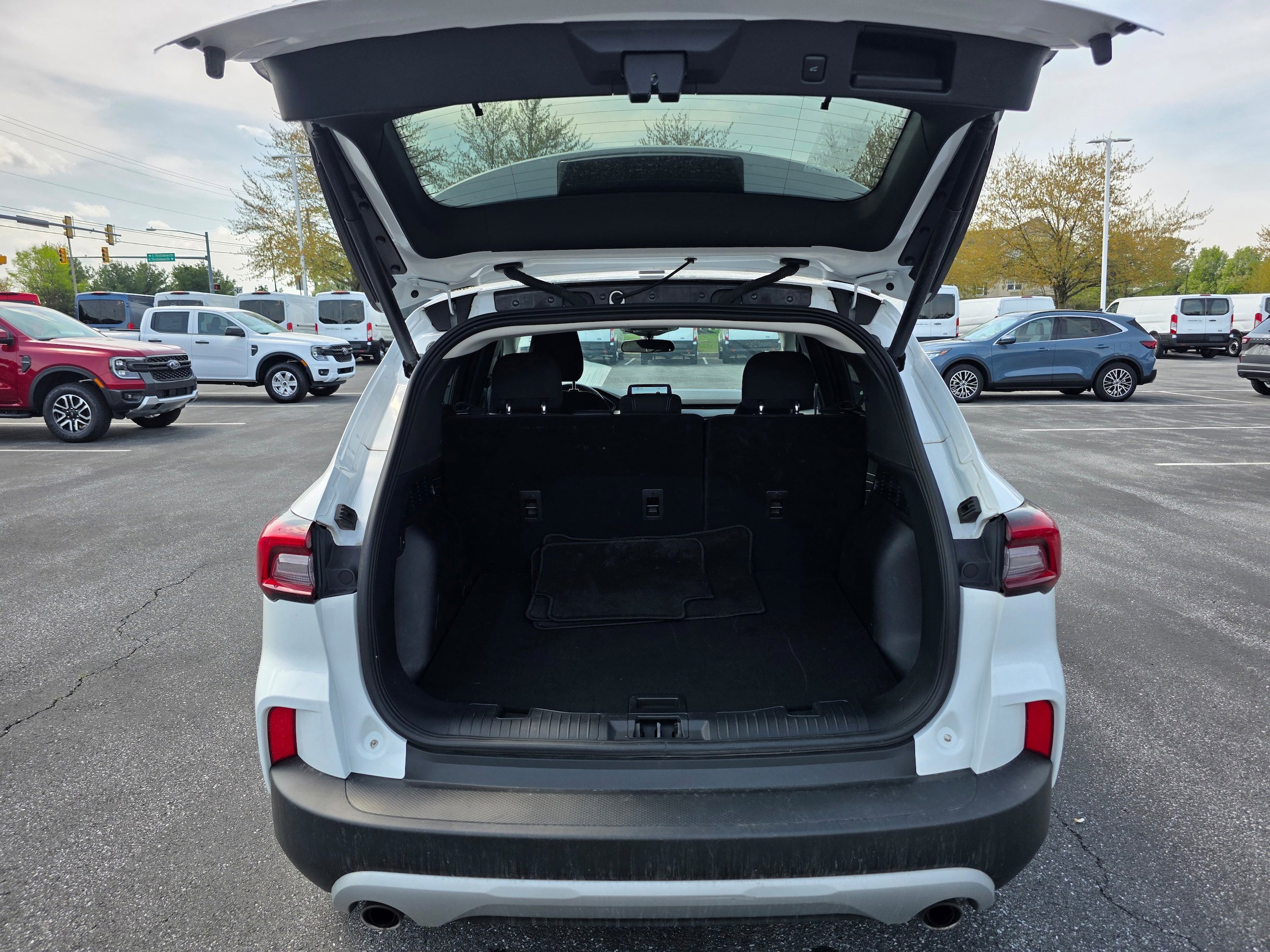 Certified 2024 Ford Escape Active AWD/4WD image 9