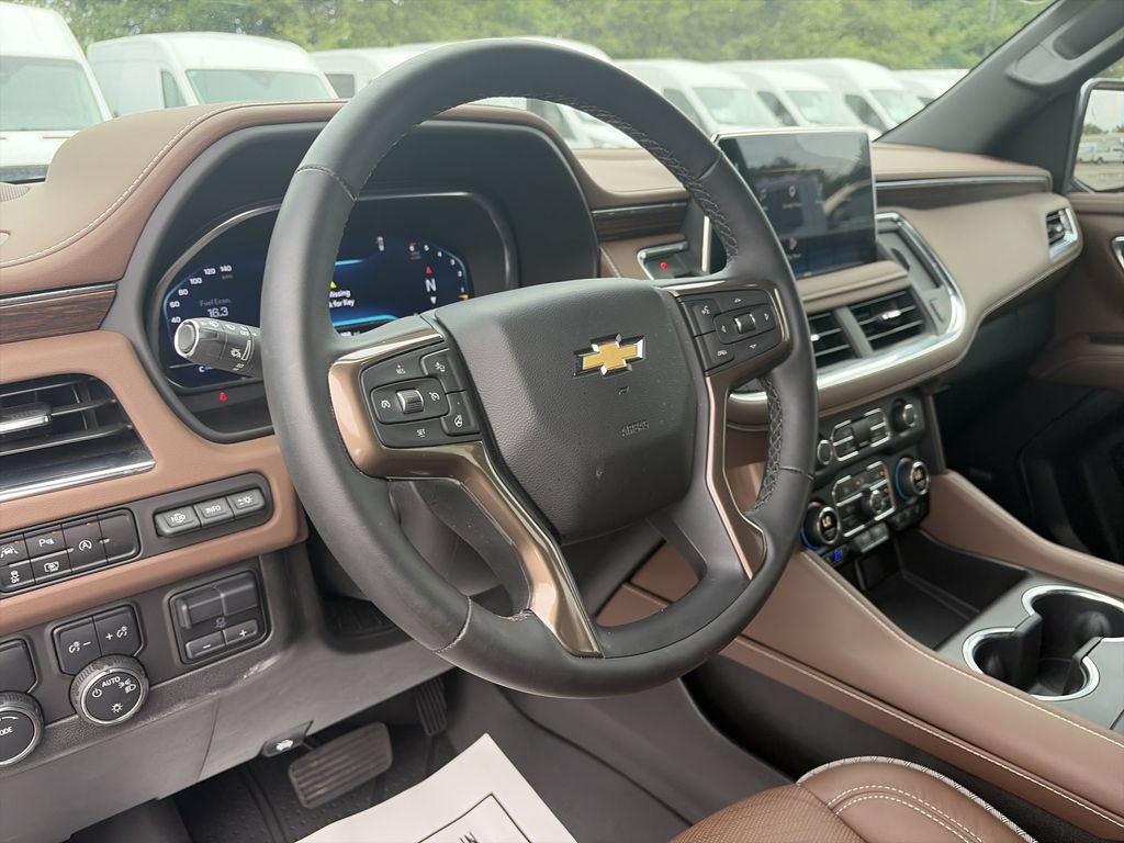 Used 2023 Chevrolet Tahoe High Country w/ Premium Package RWD image 11