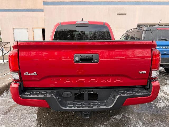 Used 2023 Toyota Tacoma SR5 w/ Technology Package AWD/4WD image 3