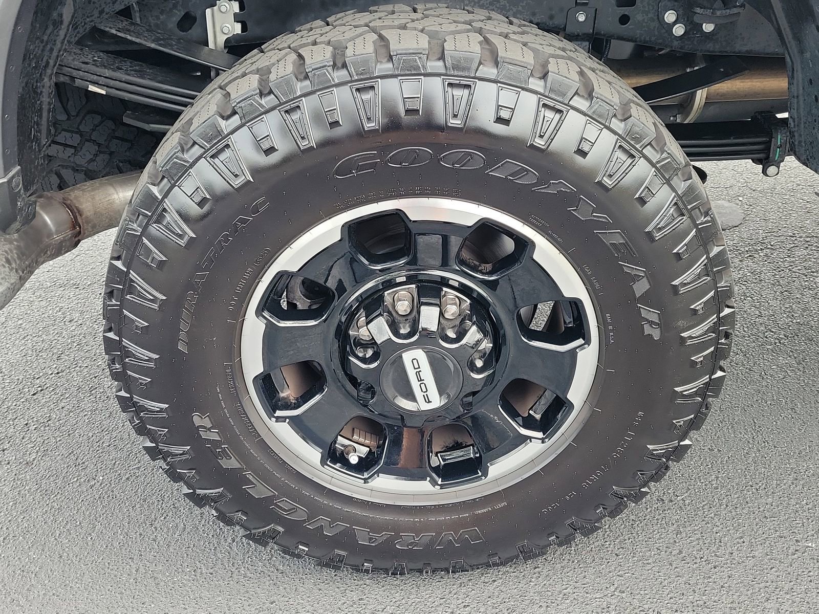Certified 2026 Ford F250 Platinum w/ Tremor Off-Road Package AWD/4WD image 5