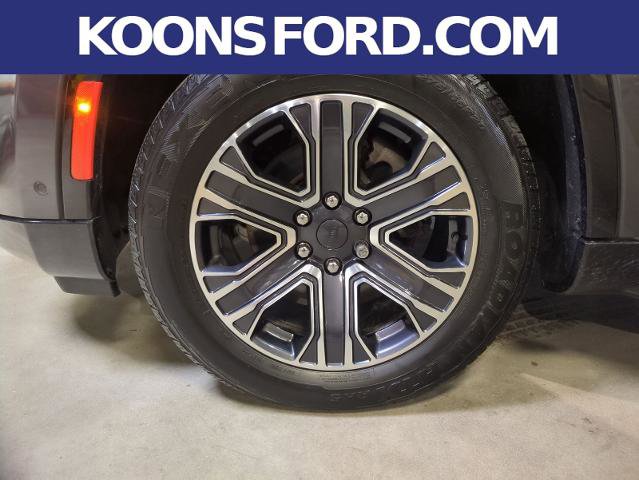 Used 2022 Jeep Wagoneer Series III w/ Rear Seat Video Group 1 AWD/4WD image 26