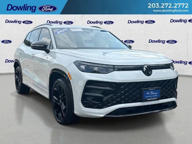 Used 2025 Volkswagen Tiguan SE R-Line AWD/4WD image 1