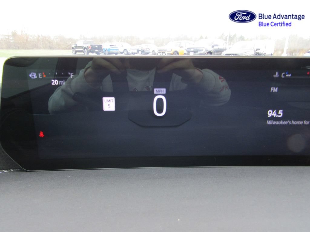 Certified 2025 Ford Expedition Platinum AWD/4WD image 19