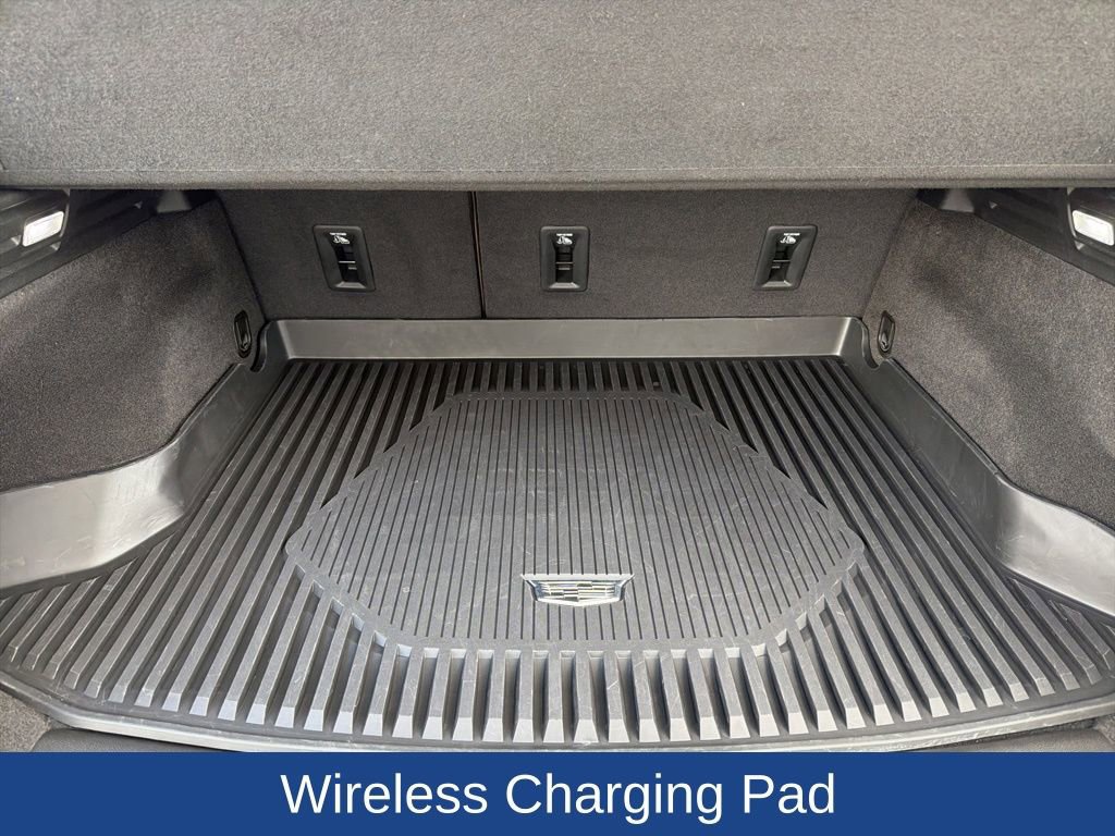 Used 2024 Cadillac XT4 Premium Luxury w/ Technology Package image 10