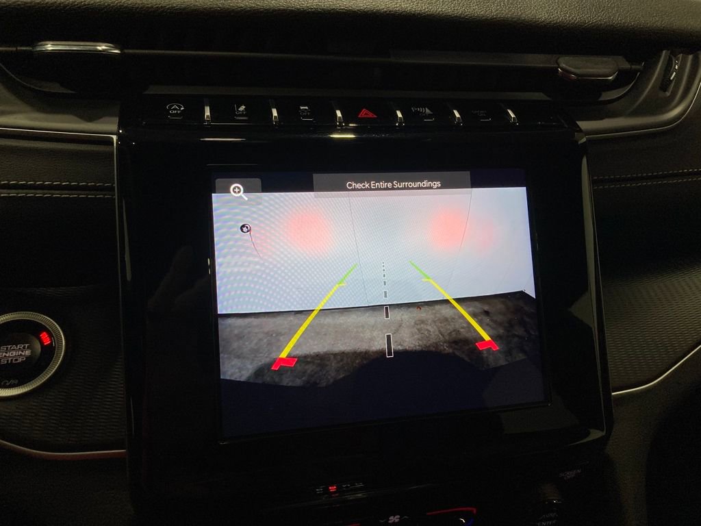 Used 2025 Jeep Grand Cherokee Laredo X image 27