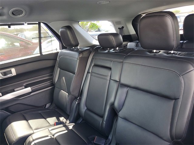 Certified 2021 Ford Explorer Limited w/ Hybrid Equipment Group 310A image 15