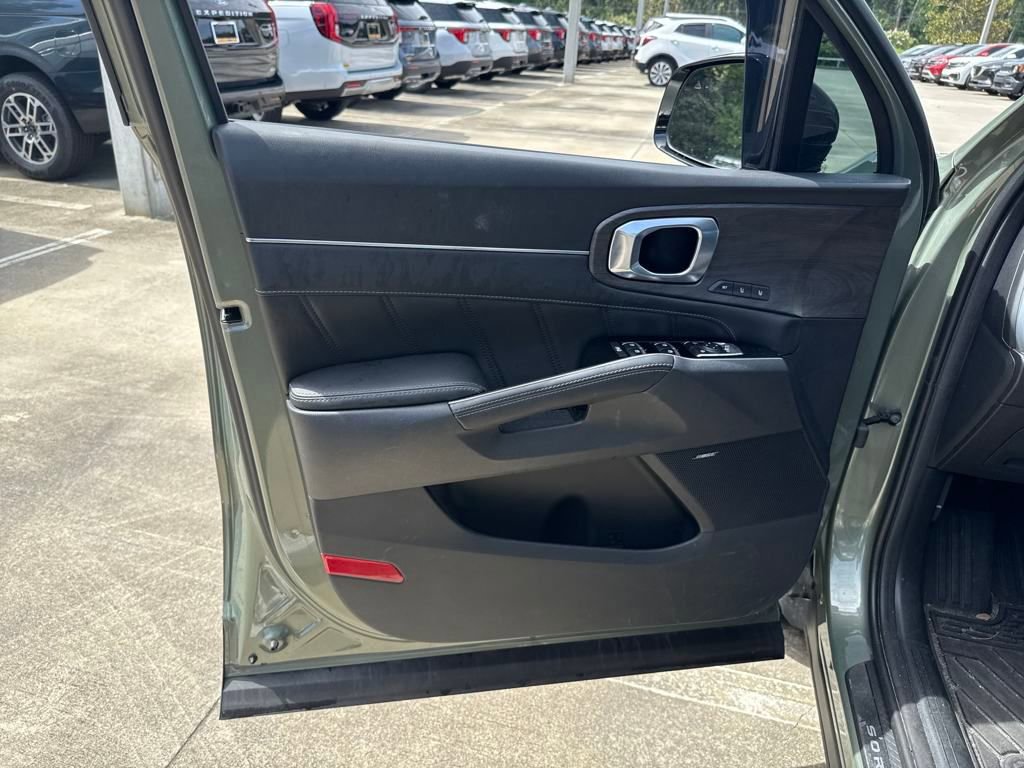 Used 2024 Kia Sorento SX Prestige image 12