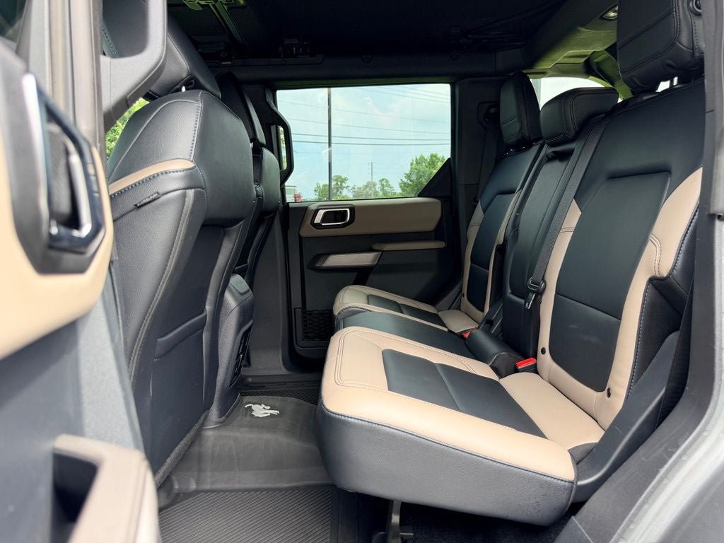 Certified 2022 Ford Bronco Wildtrak AWD/4WD image 18