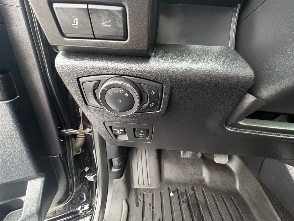 Certified 2020 Ford Expedition Max Limited image 18