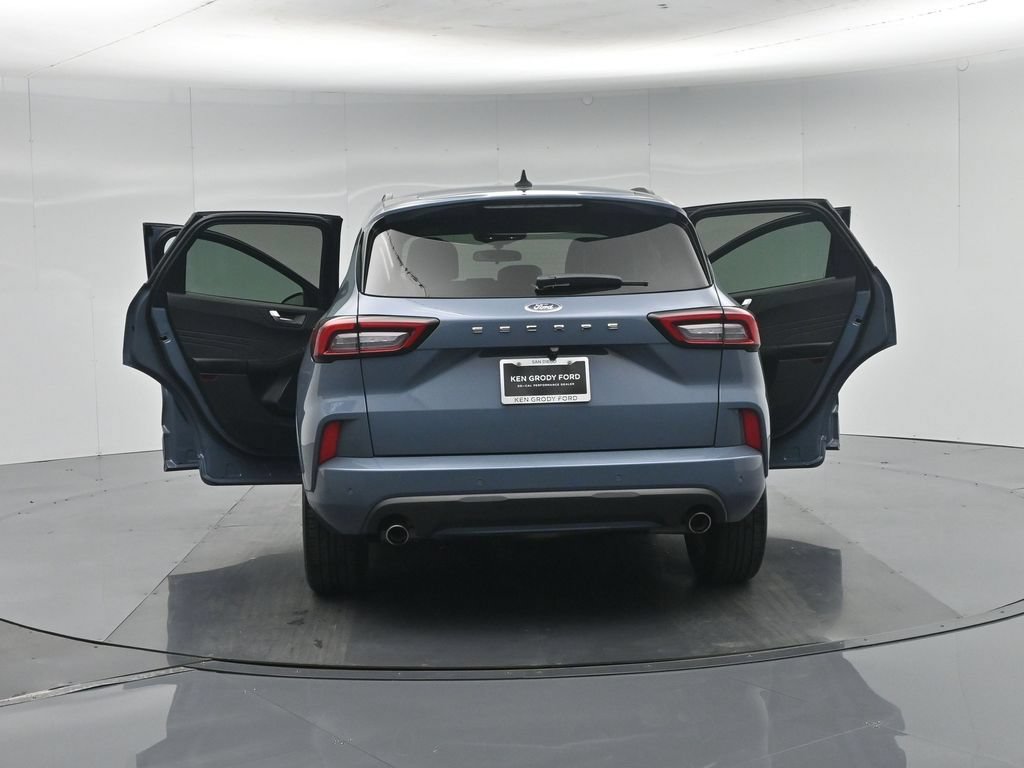 Certified 2024 Ford Escape ST-Line w/ Tech Pack #1 FWD image 31