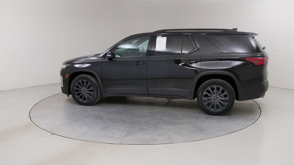 Used 2023 Chevrolet Traverse RS image 19