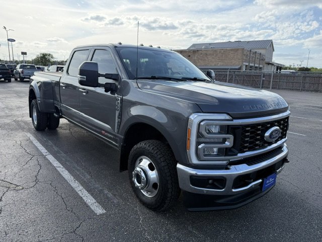 Certified 2023 Ford F350 Lariat w/ Lariat Ultimate Package AWD/4WD image 3