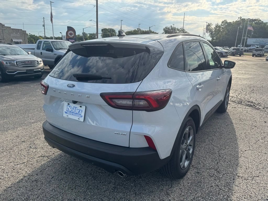 Certified 2025 Ford Escape ST-Line w/ Tech Pack #1 AWD/4WD image 7