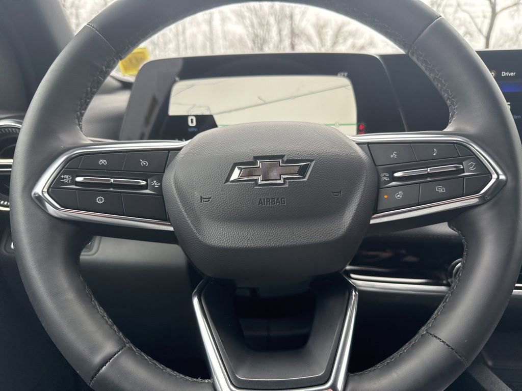 Used 2025 Chevrolet Equinox LT w/ Midnight Edition image 21