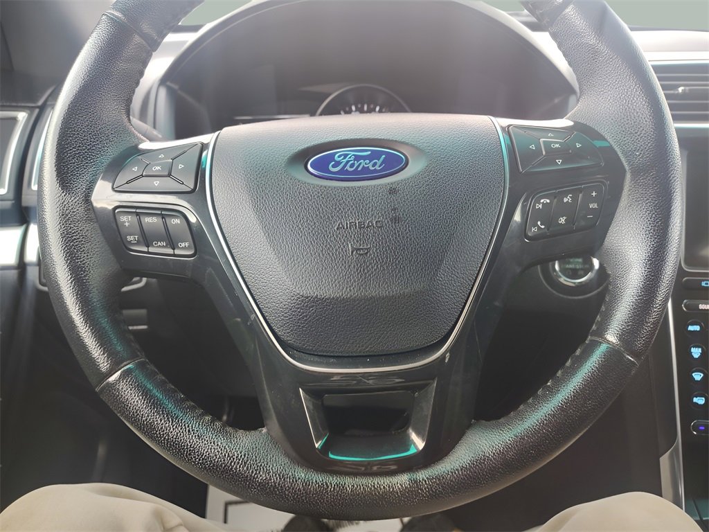 Certified 2017 Ford Explorer Limited image 17