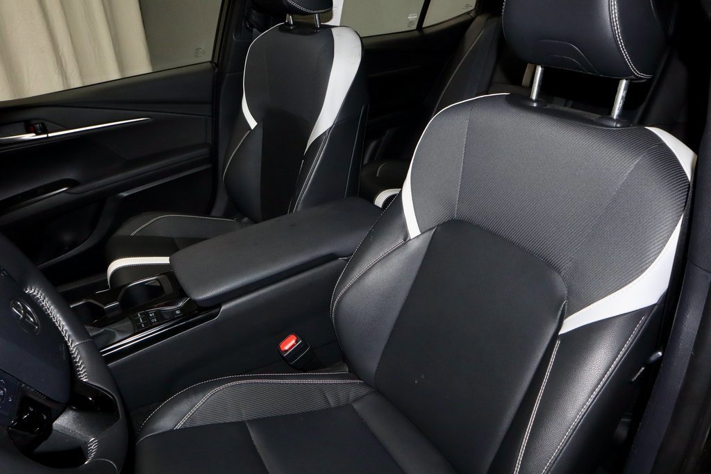 Used 2025 Toyota Camry SE image 25