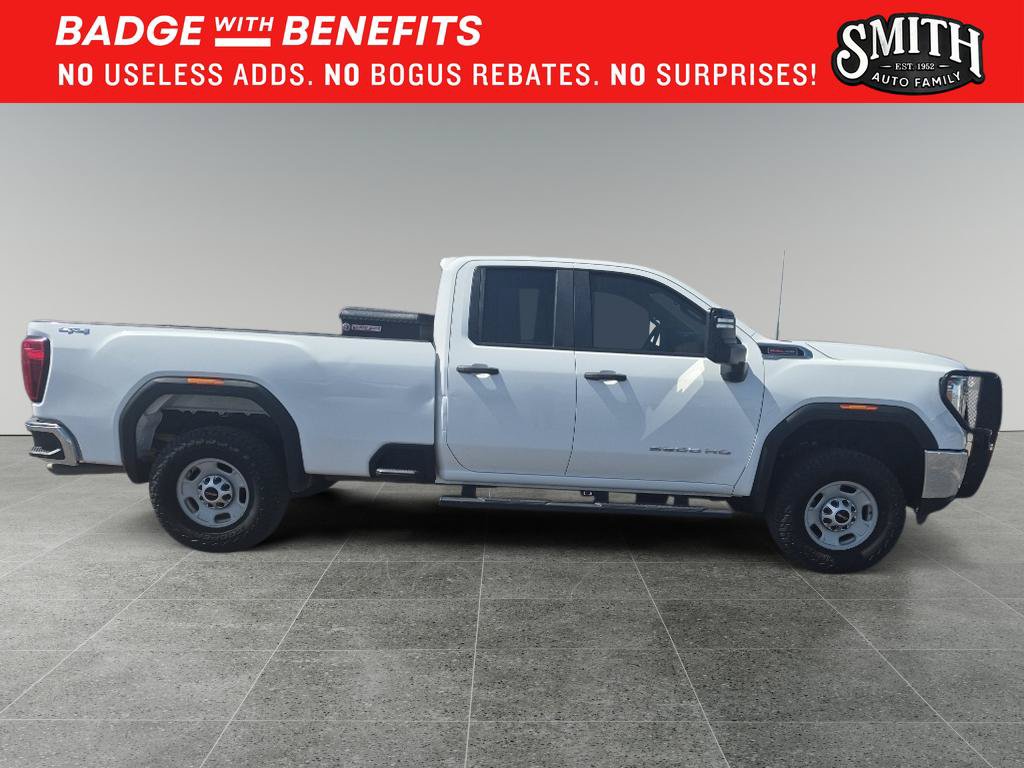 Used 2022 GMC Sierra 2500 Pro w/ Convenience Package AWD/4WD image 3