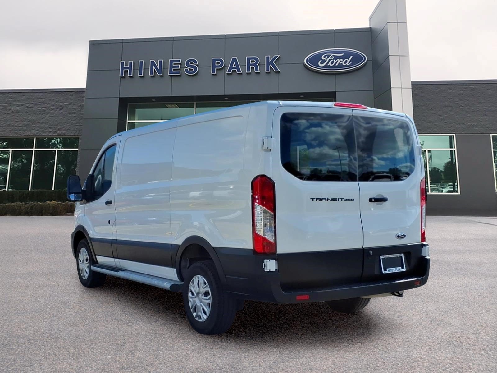 Certified 2025 Ford Transit 250 Low Roof w/ Exterior Upgrade Package RWD image 5