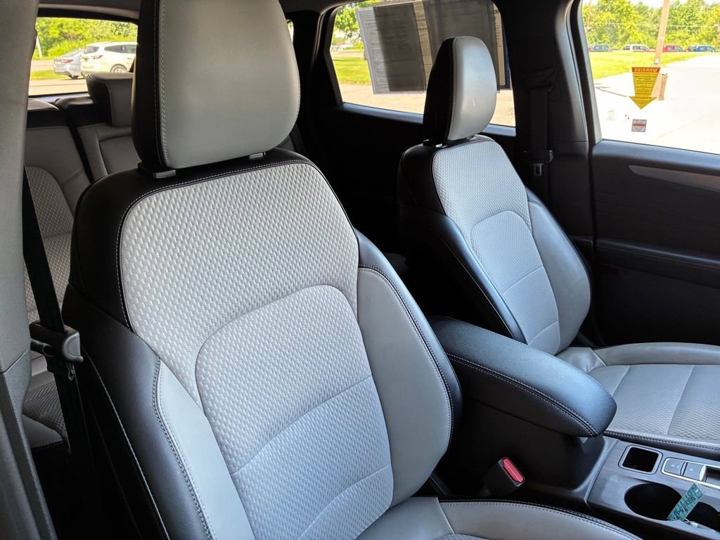 Certified 2024 Ford Escape SE FWD image 45