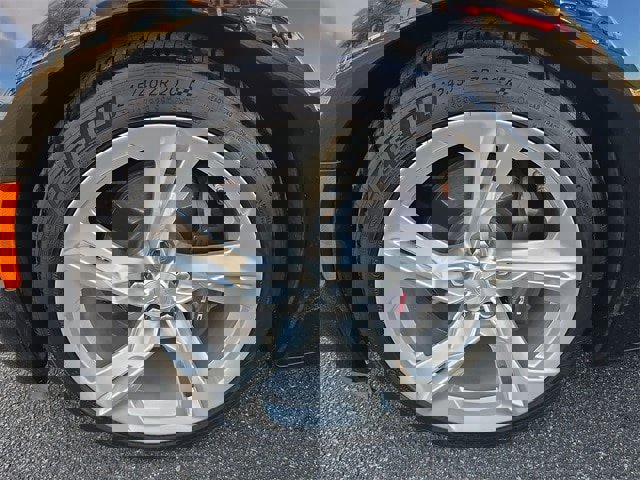 Used 2022 Chevrolet Camaro LT w/ RS Package image 10