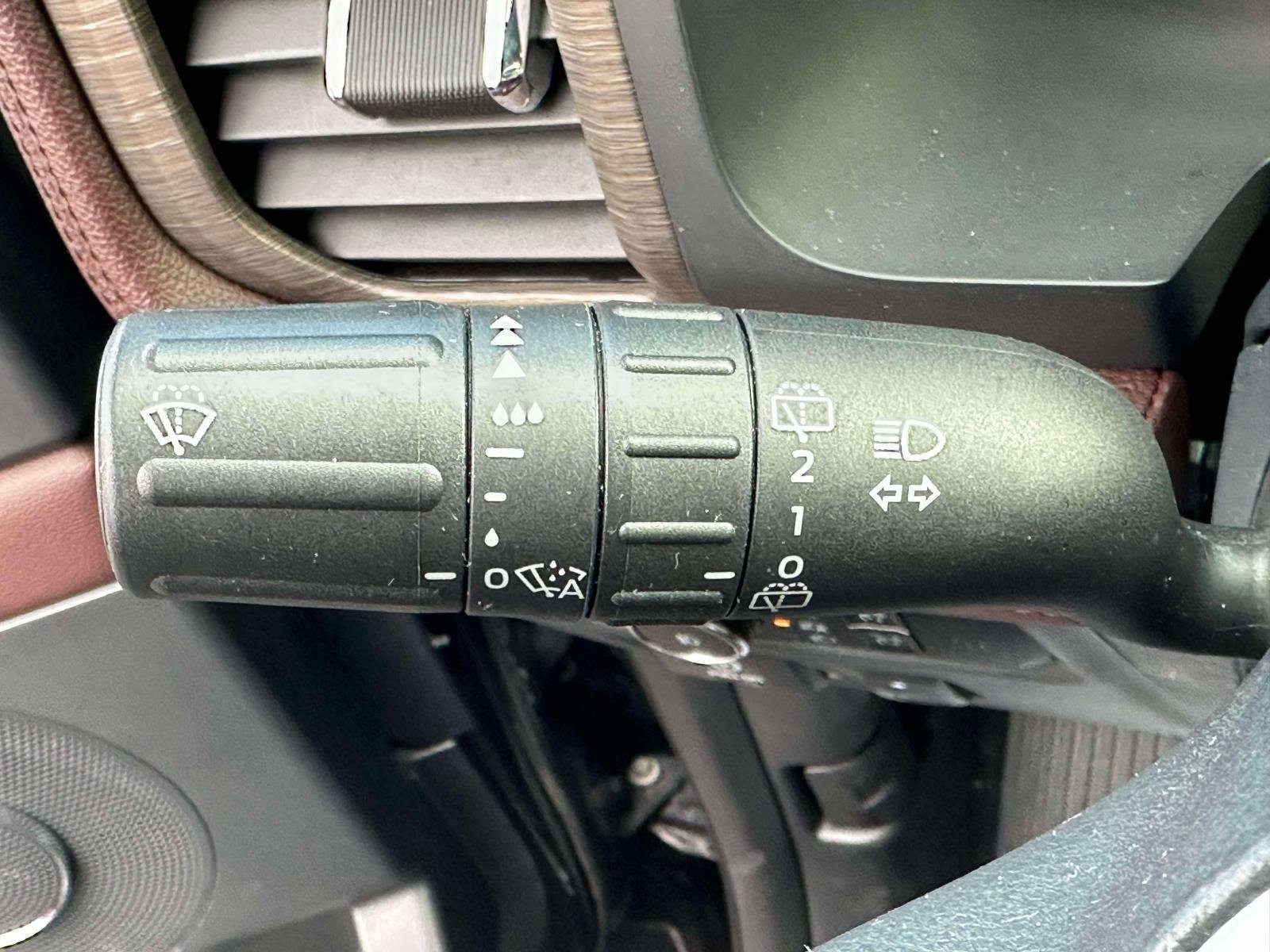 Certified 2024 Ford Expedition Limited image 24