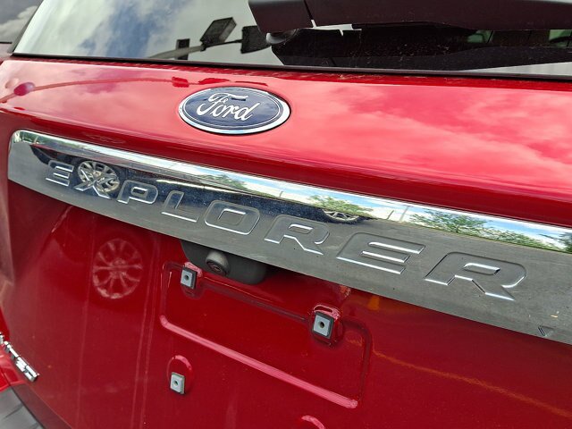 Certified 2024 Ford Explorer Limited w/ Limited Technology Package AWD/4WD image 34