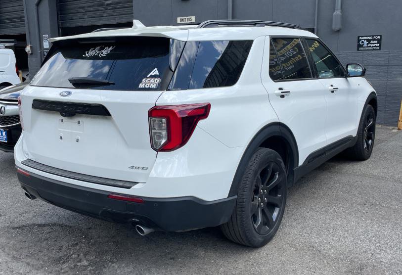Certified 2023 Ford Explorer ST-Line AWD/4WD image 2