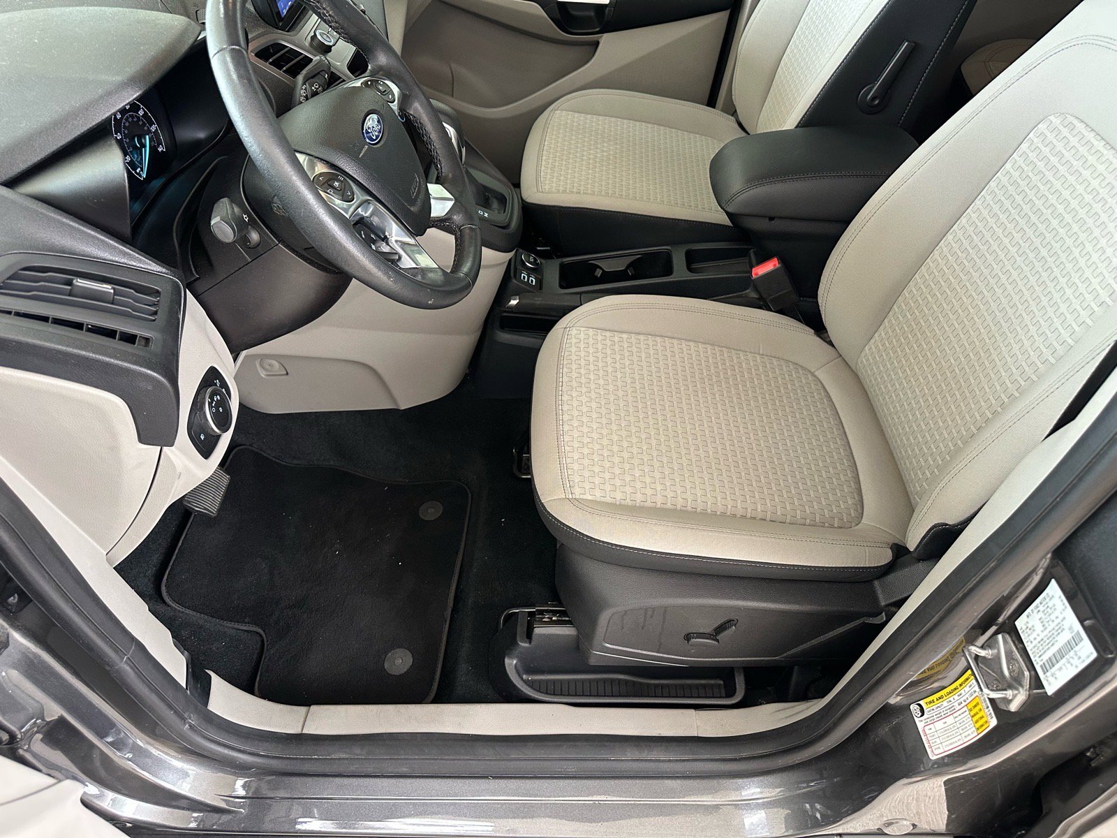 Certified 2019 Ford Transit Connect XLT FWD image 15