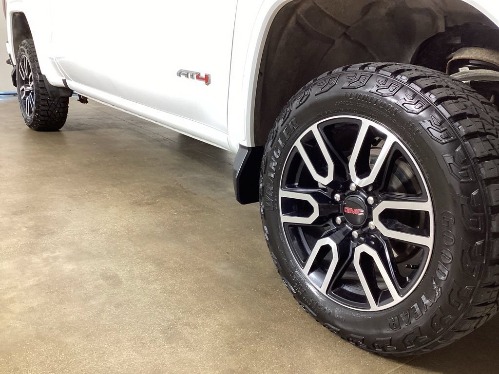 Used 2025 GMC Sierra 1500 AT4 w/ AT4 Preferred Package AWD/4WD image 6