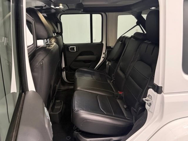 Used 2021 Jeep Wrangler Unlimited Sahara w/ Cold Weather Group AWD/4WD image 35