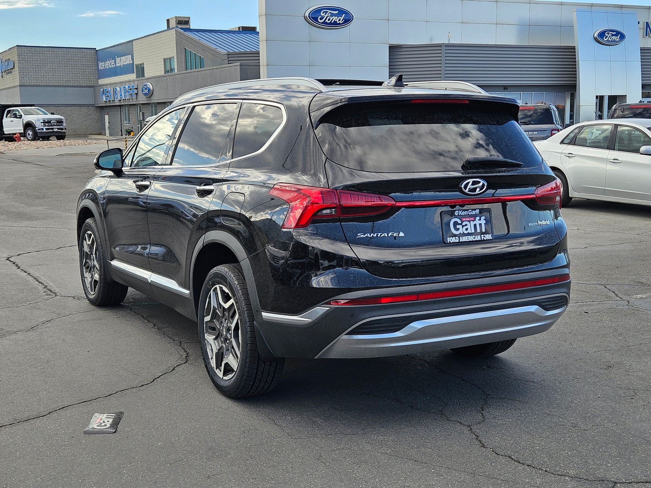 Used 2023 Hyundai Santa Fe Limited w/ Cargo Package AWD/4WD image 8