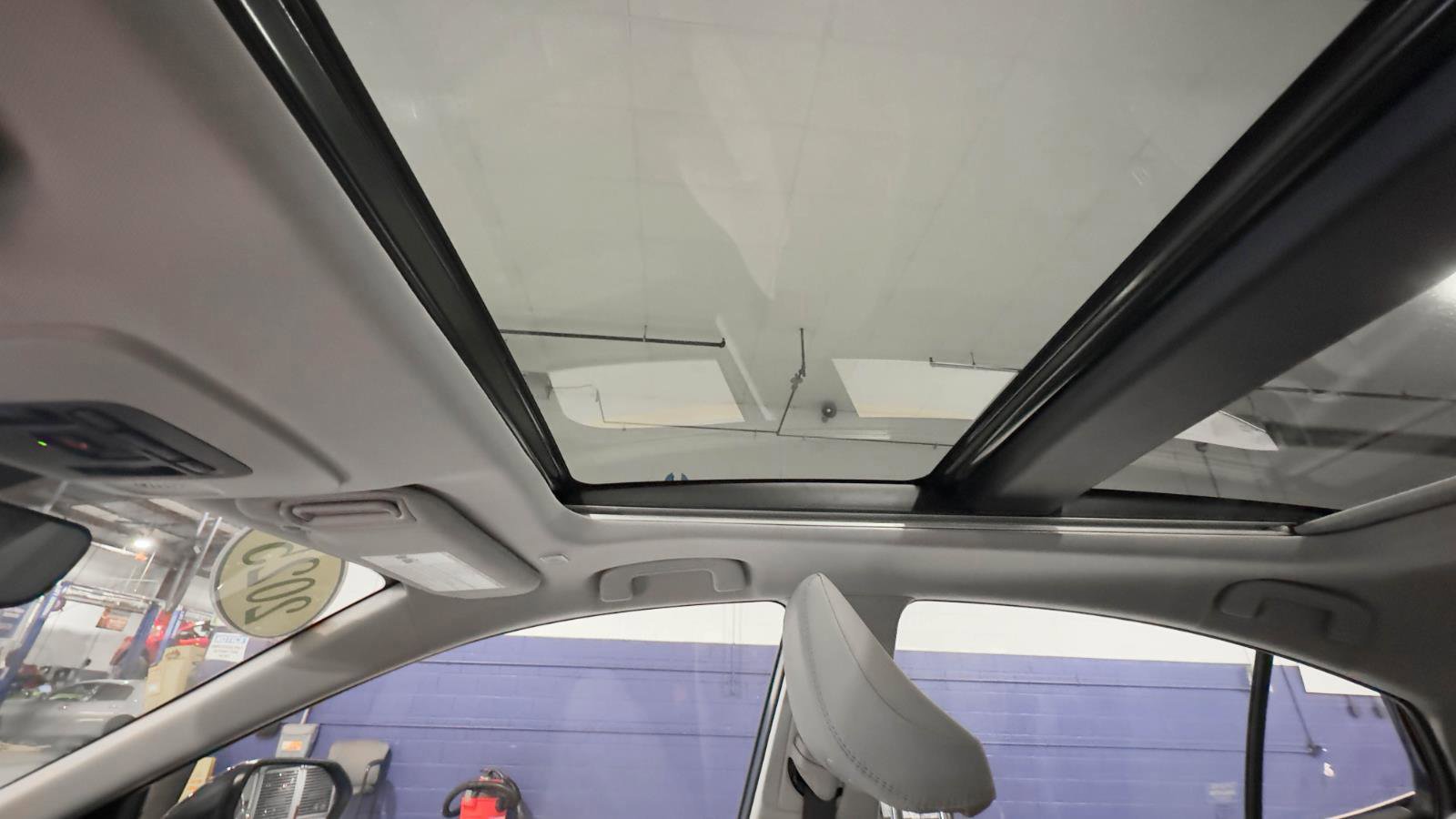 Used 2025 Toyota Camry XLE image 23