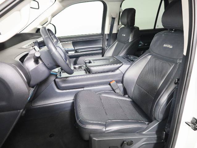 Certified 2025 Ford Expedition Platinum w/ Driver's Package AWD/4WD image 7