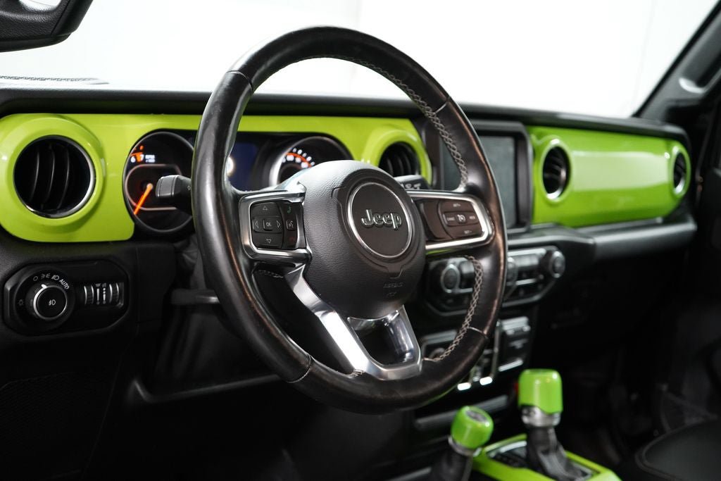 Used 2020 Jeep Wrangler Unlimited Sahara w/ Dual Top Group AWD/4WD image 20