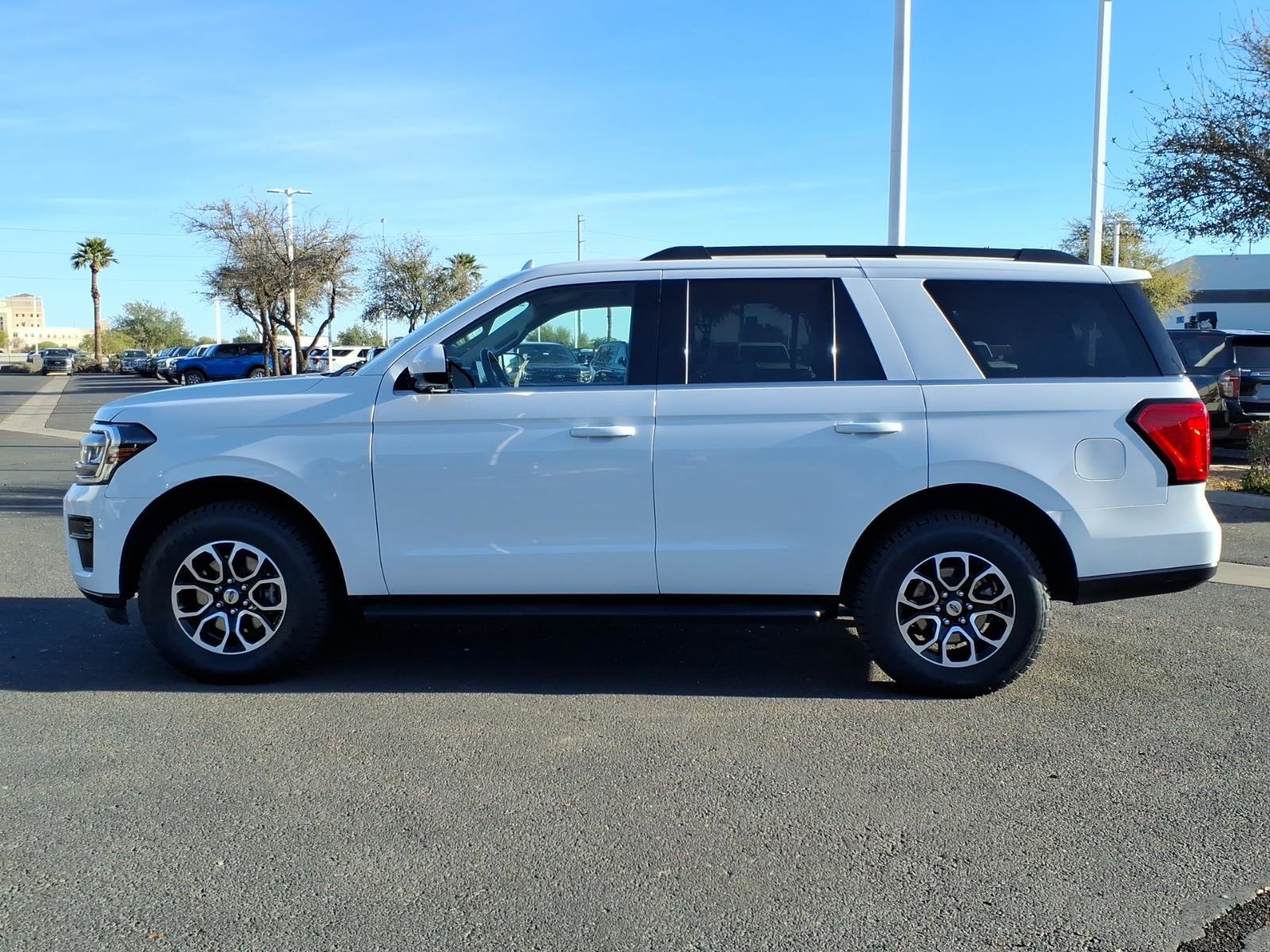 Certified 2024 Ford Expedition XLT image 6