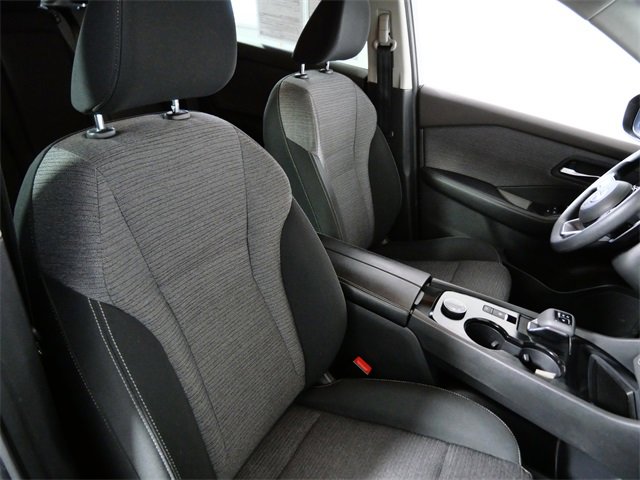 Used 2023 Nissan Rogue SV image 12