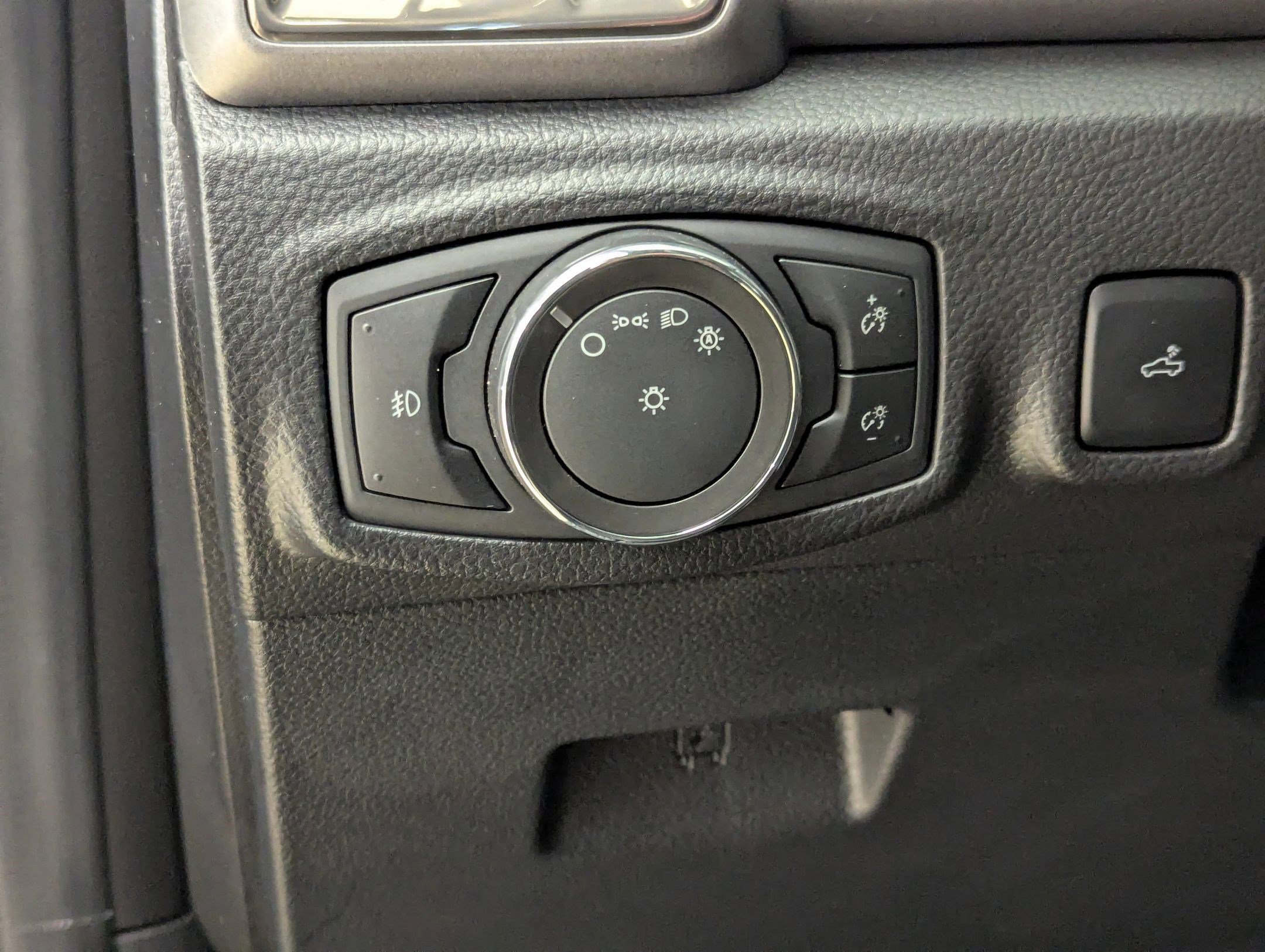 Certified 2021 Ford Ranger XLT w/ Equipment Group 301A Mid image 18