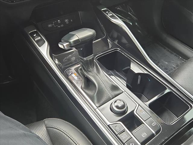 Used 2024 Kia Sorento S FWD image 12