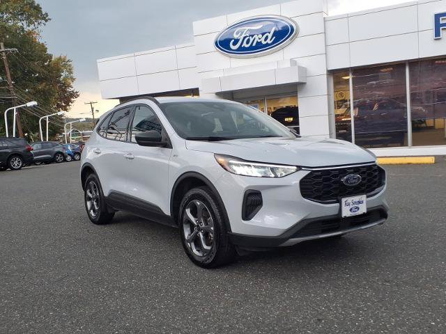 Certified 2026 Ford Escape ST-Line AWD/4WD image 1