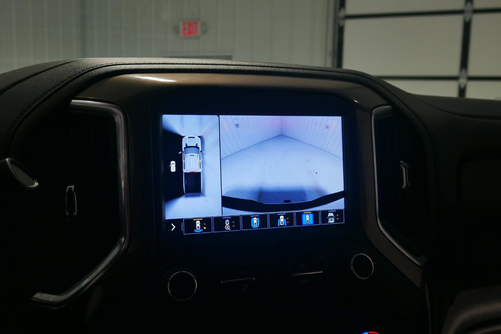 Used 2022 Chevrolet Silverado 2500 High Country image 22